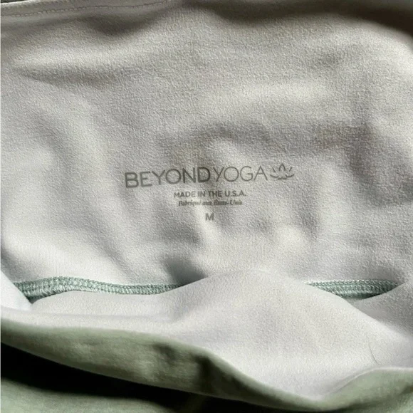 Beyond Yoga Tropical Waters Medium Leggings Spacedye High Waisted Pilates Crop - Picture 4 of 5